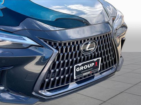 Used 2025 Lexus NX 350 AWD w/ Accessory Package (2T) image 31