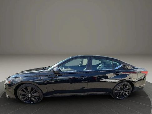 Used 2022 Nissan Altima 2.5 SR FWD image 8