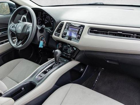 Used 2021 Honda HR-V LX image 27