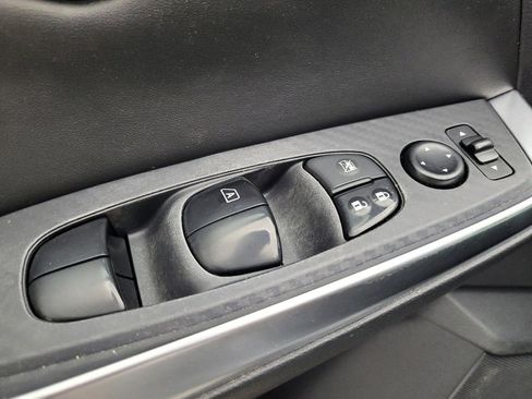 Used 2023 Nissan Sentra SR w/ Trunk Package FWD image 27