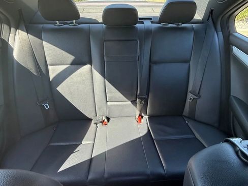 Used 2013 Mercedes-Benz C 250 Sedan image 29