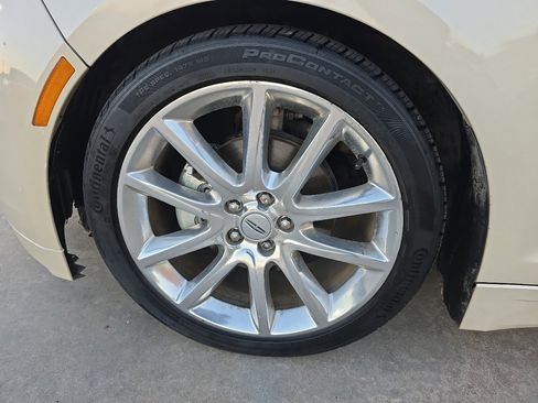 Used 2016 Lincoln MKZ Hybrid image 29