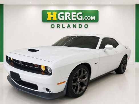Used 2019 Dodge Challenger R/T RWD image 4