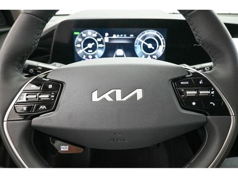 New 2025 Kia Niro Wind image 19