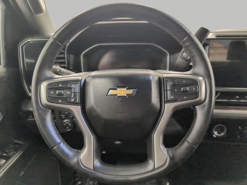 Used 2024 Chevrolet Silverado 1500 LT AWD/4WD image 6
