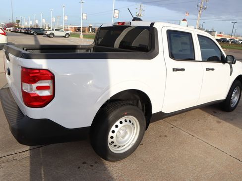 New 2026 Ford Maverick XL image 21