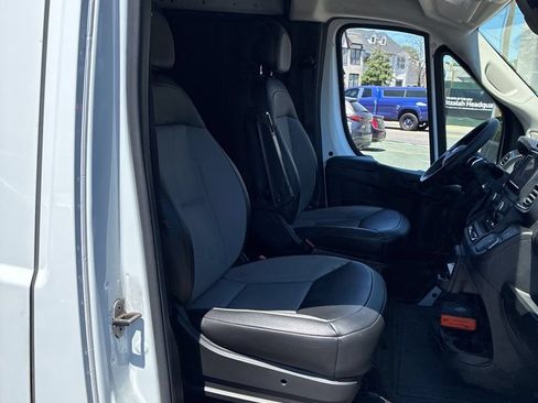 Used 2023 RAM ProMaster 2500 FWD image 6