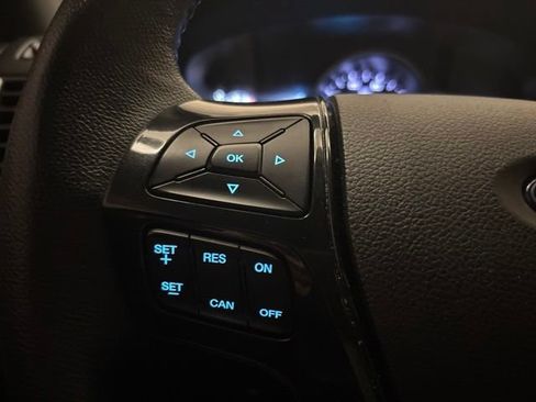 Used 2019 Ford Explorer XLT w/ Equipment Group 201A AWD/4WD image 16