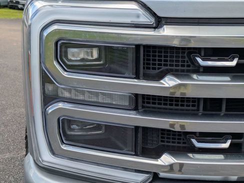 Used 2024 Ford F250 Platinum w/ Tremor Off-Road Package AWD/4WD image 10