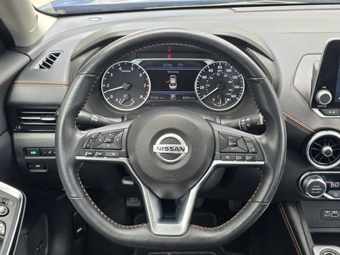 Used 2023 Nissan Sentra SR w/ SR Premium Package FWD image 14