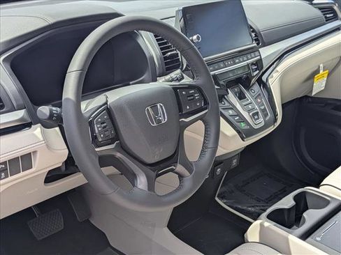 New 2026 Honda Odyssey Touring image 3