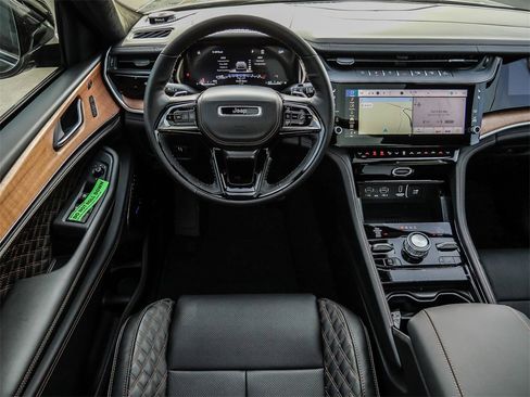 New 2026 Jeep Grand Cherokee Summit image 28