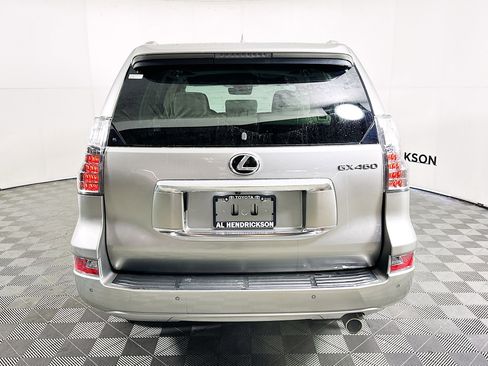 Used 2023 Lexus GX 460 Premium image 4
