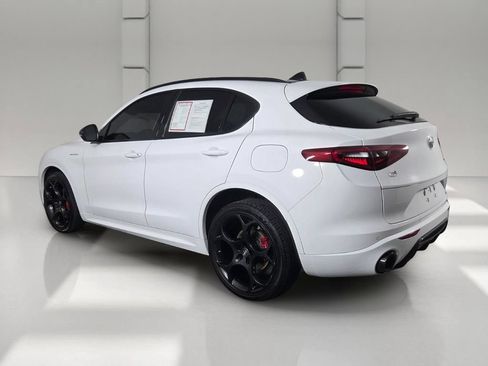 Used 2023 Alfa Romeo Stelvio Veloce AWD/4WD image 7
