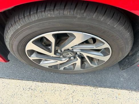 Used 2017 Honda Civic EX image 6
