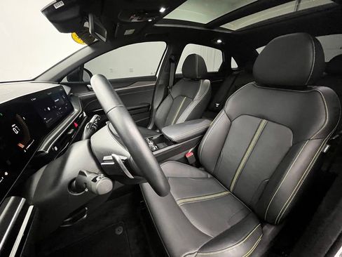 Used 2025 Kia K5 GT FWD image 19