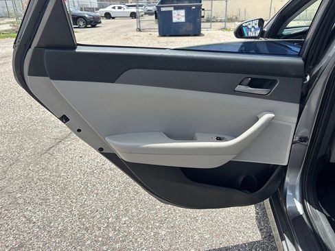 Used 2019 Hyundai Sonata SE FWD image 12