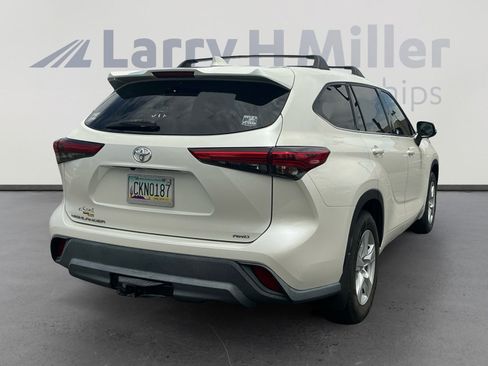 Used 2020 Toyota Highlander L AWD/4WD image 5