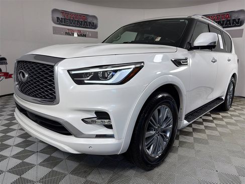 Used 2023 INFINITI QX80 Luxe w/ Cargo Package image 9