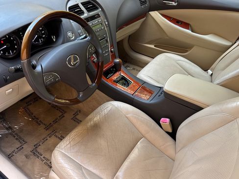 Used 2011 Lexus ES 350 FWD image 4