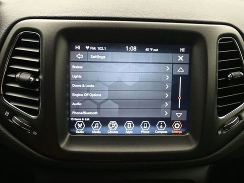 Used 2020 Jeep Compass Trailhawk image 16