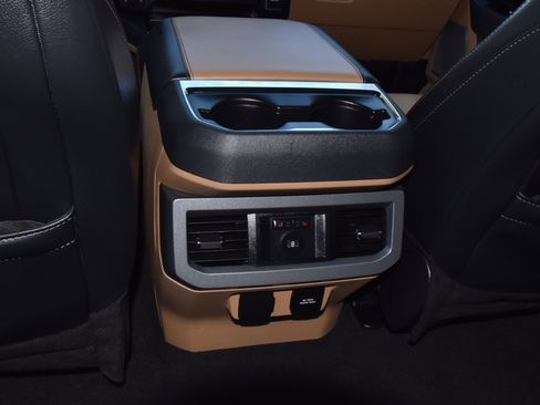 Used 2024 Ford F250 Lariat w/ Chrome Package image 18