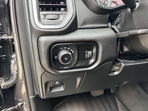 Used 2024 RAM 1500 Laramie RWD image 21
