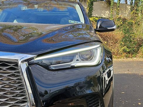 Used 2023 INFINITI QX50 Luxe image 9