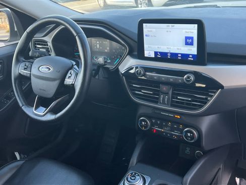 Certified 2021 Ford Escape SEL image 20