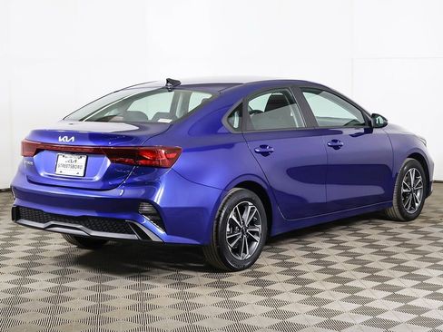 Used 2024 Kia Forte LXS w/ LXS Technology Package image 9