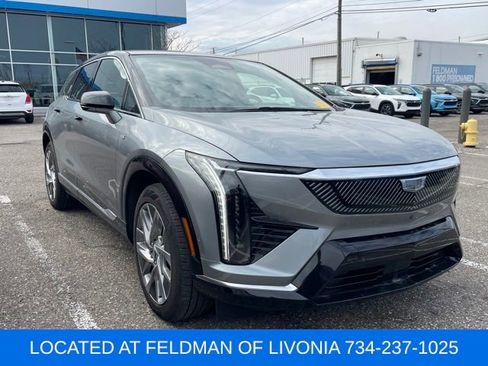 Used 2025 Cadillac Optiq Luxury 1 w/ LPO, Floor Liner Package image 4