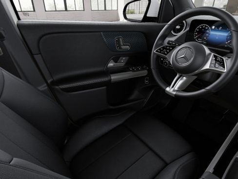 Used 2026 Mercedes-Benz GLA 250 4MATIC image 7