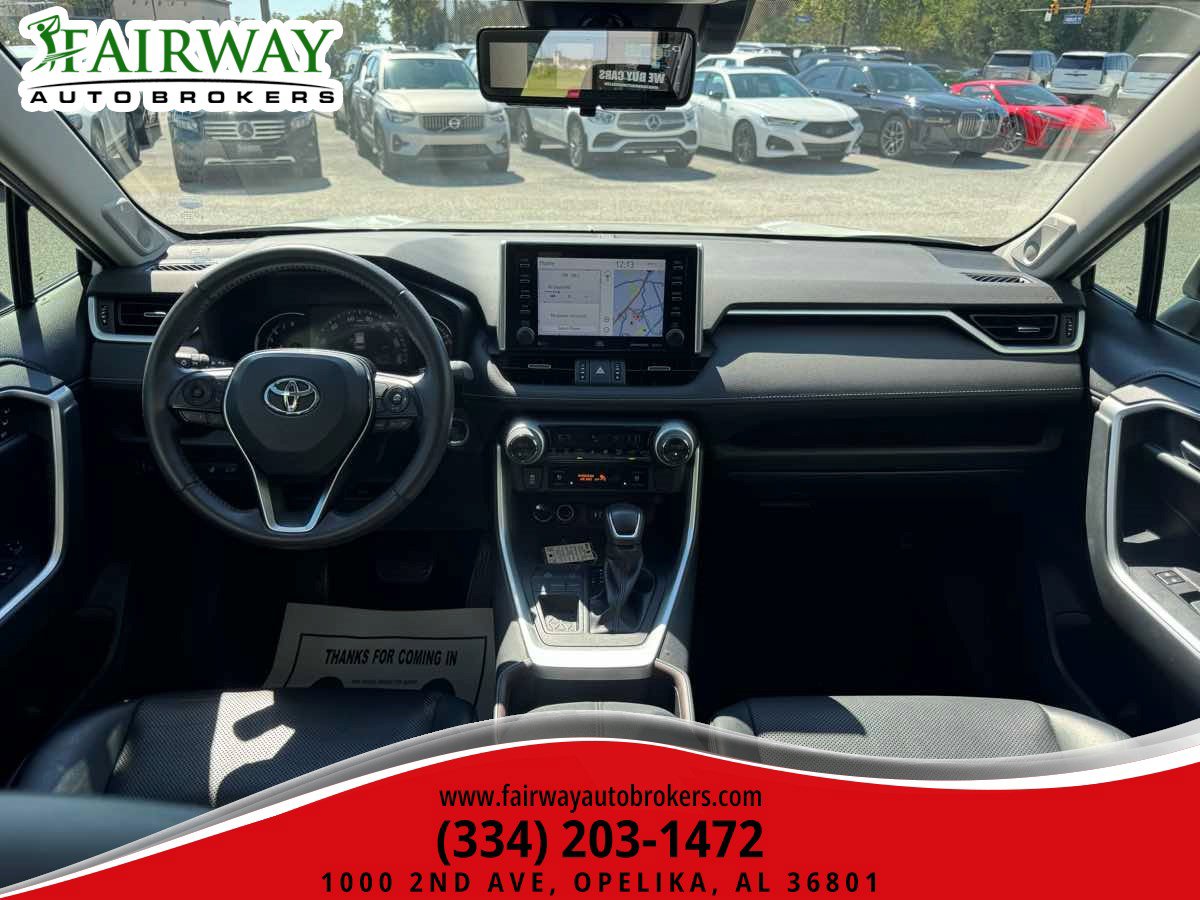 Used 2019 Toyota RAV4 Limited w/ Cold Weather Package FWD image 14