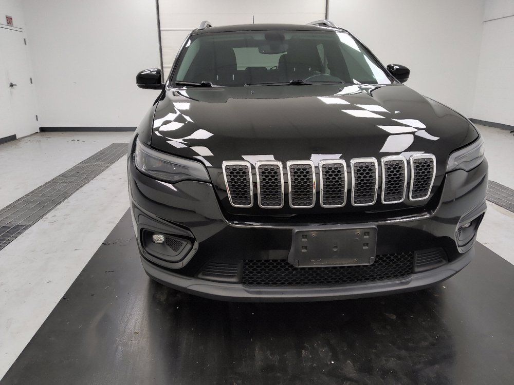 Used 2019 Jeep Cherokee Latitude Plus w/ Comfort/Convenience Group FWD image 14