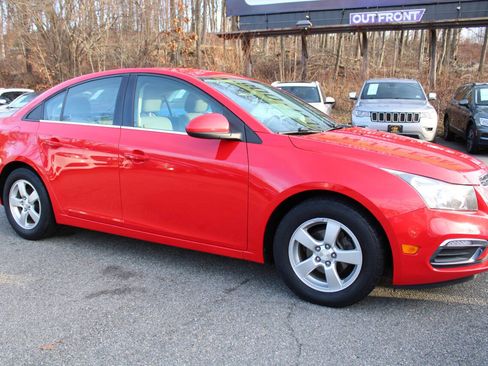 Used 2016 Chevrolet Cruze LT image 5