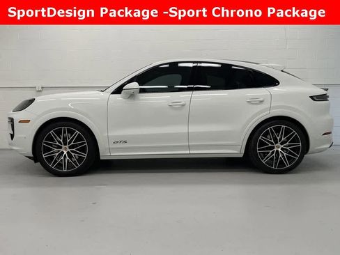 Used 2025 Porsche Cayenne GTS image 3
