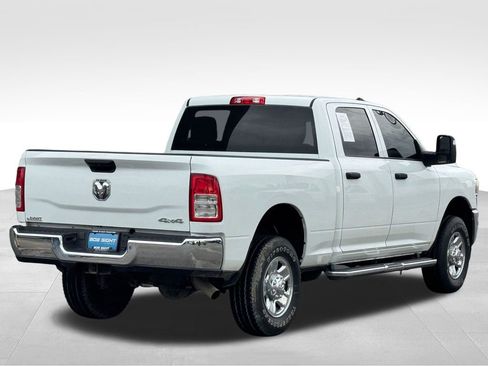 Used 2024 RAM 2500 Tradesman w/ Chrome Appearance Group AWD/4WD image 7