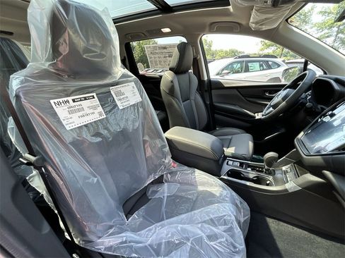 Used 2025 Subaru Ascent Onyx Edition w/ Onyx Package image 16