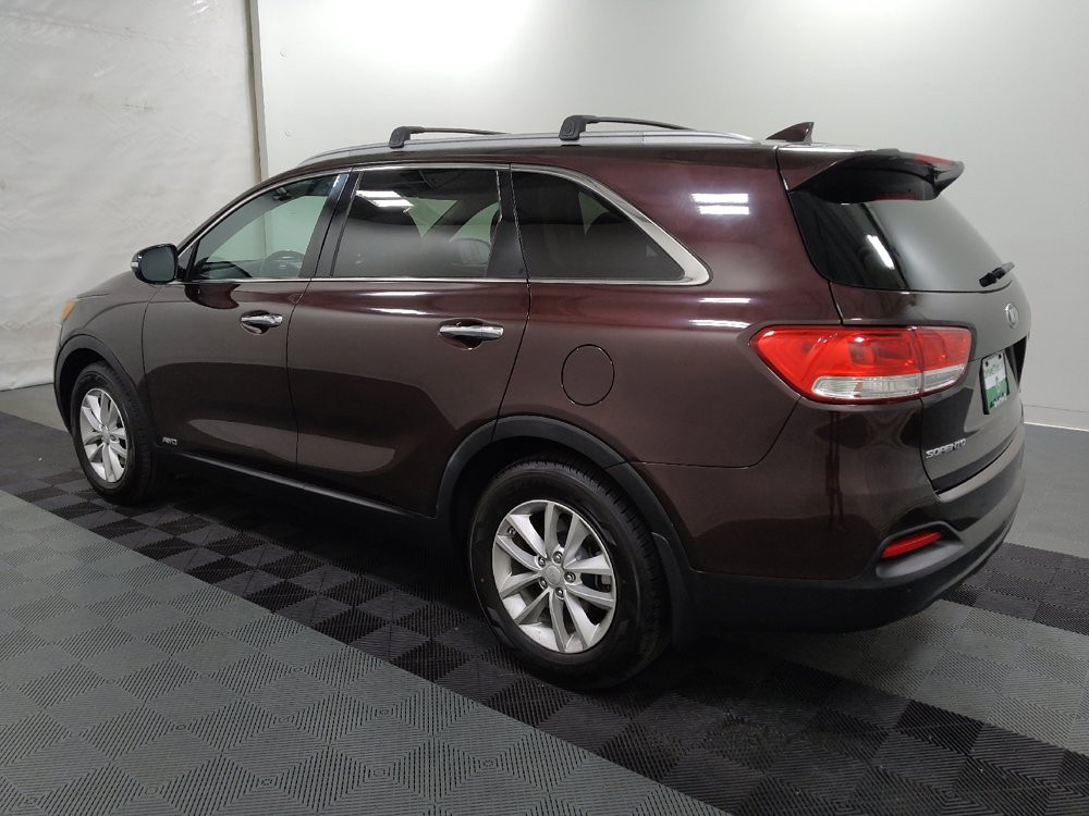 Used 2016 Kia Sorento AWD w/ LX Convenience Package image 3