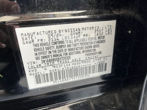 Used 2025 Nissan Sentra S image 29