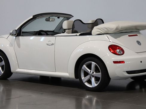 Used 2007 Volkswagen Beetle Triple White Edition FWD image 29