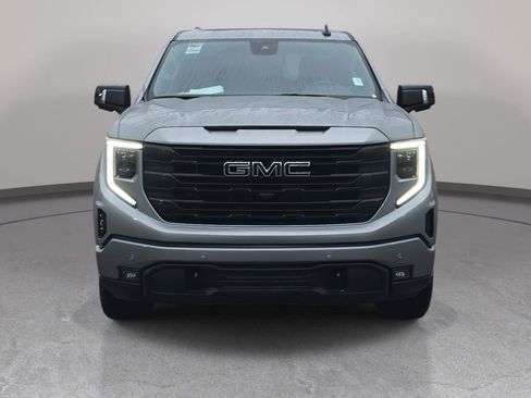 Used 2025 GMC Sierra 1500 Elevation w/ Elevation Premium Package AWD/4WD image 2