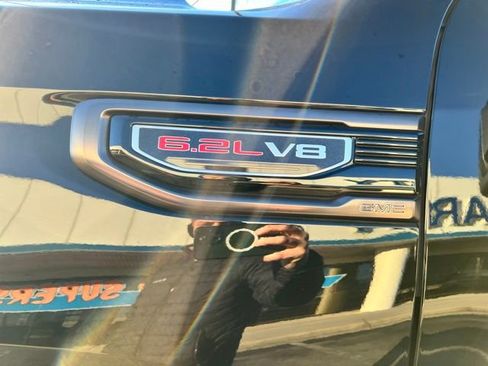 Used 2023 GMC Sierra 1500 AT4X image 12