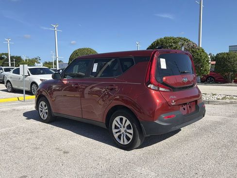 Used 2021 Kia Soul LX FWD image 3