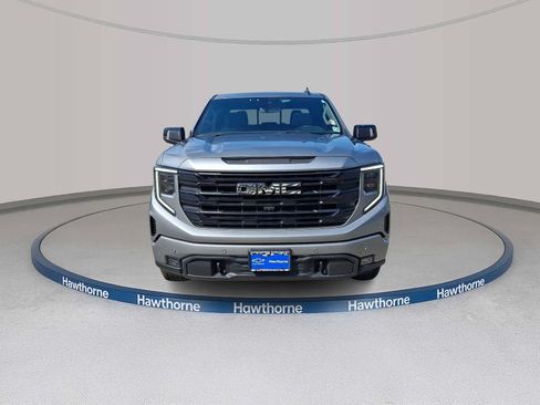Used 2024 GMC Sierra 1500 Elevation w/ Elevation Premium Package AWD/4WD image 2