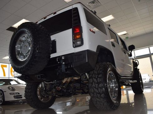 Used 2003 HUMMER H2 w/ Preferred Equipment Group image 22