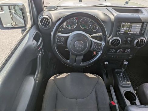 Used 2017 Jeep Wrangler Unlimited Sport w/ Quick Order Package 24S AWD/4WD image 16