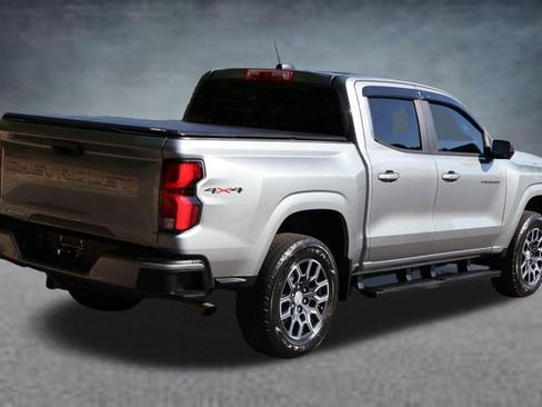 Used 2024 Chevrolet Colorado LT w/ LT Convenience Package III AWD/4WD image 3