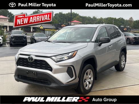 Certified 2023 Toyota RAV4 LE AWD/4WD image 1