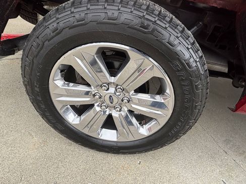 Used 2019 Ford F150 XLT w/ Equipment Group 302A Luxury AWD/4WD image 33